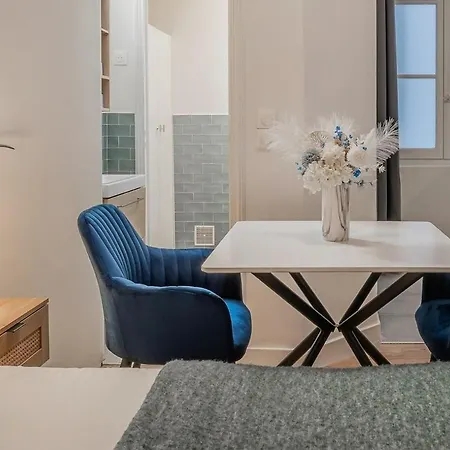 Apartment Douillet Pour 2 Au Coeur De Montmartre-ii Paris